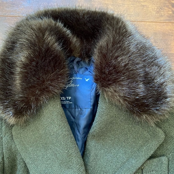 Heavy weight jacket with faux fur trim - Picture 3 of 3